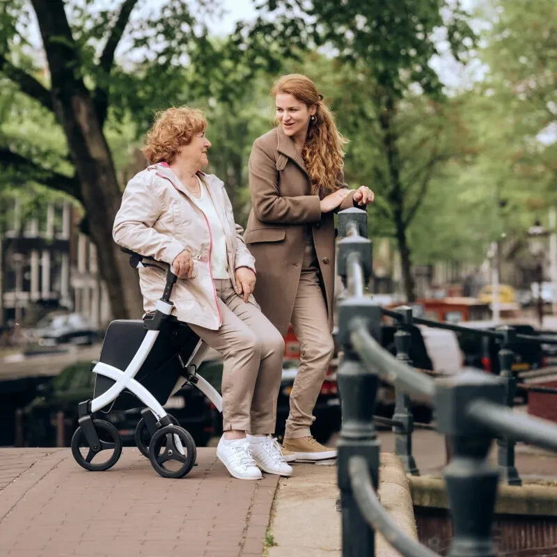 Gebruikers die de producten van Pegasus Zorg uitproberen